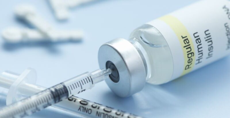 Frasco de insulina humana. Imagem: Shutterstock