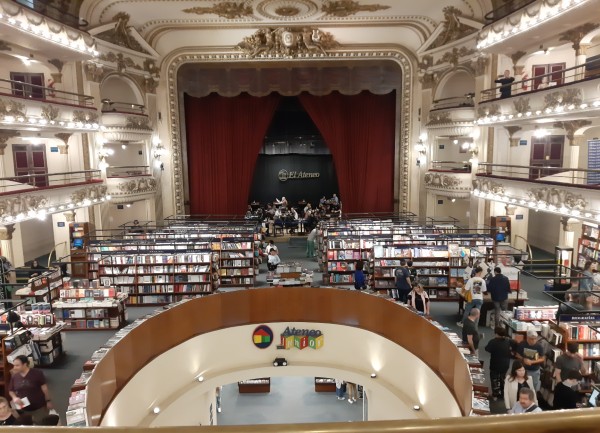 El Ateneo Grand Splendid, uma das livrarias mais bonitas do mundo, localizada em Buenos Aires.