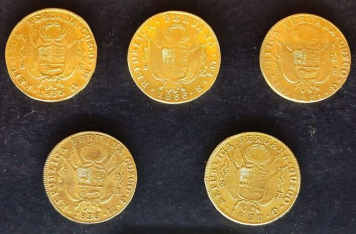 8 Escudos de Ouro de Cuzco